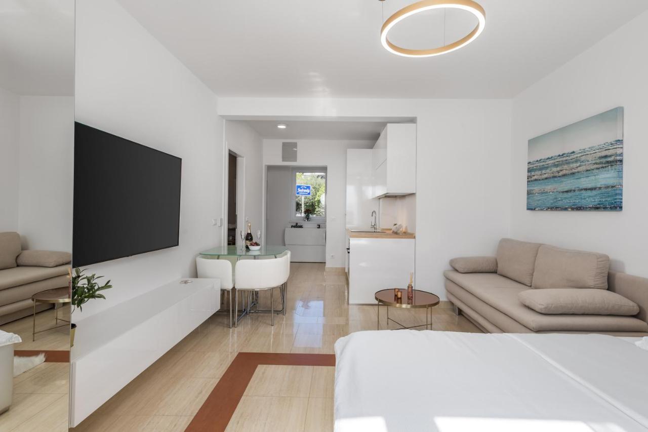 Luxury Studio Apartment Honeymoon Селце Екстериор снимка