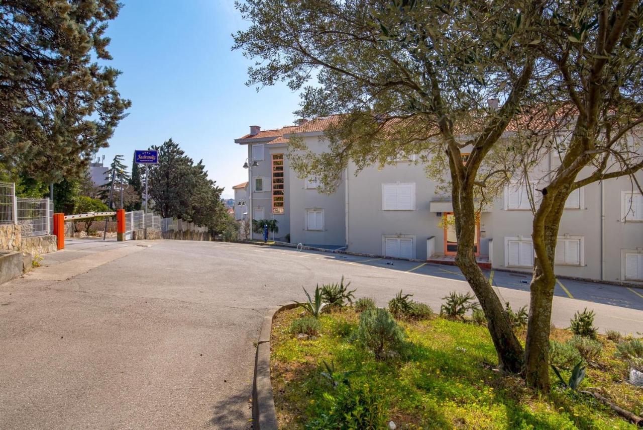 Luxury Studio Apartment Honeymoon Селце Екстериор снимка